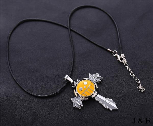 Collier Croix Trafalgar Law One Piece